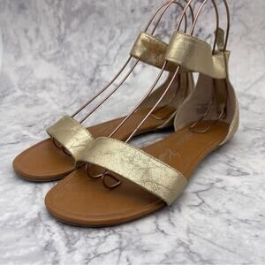 American Rag, Gold Sandals. Size 10M. In excellent condition!